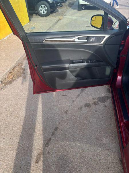 2014 Ford Fusion SE