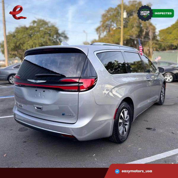 2021 Chrysler Pacifica Hybrid Touring L