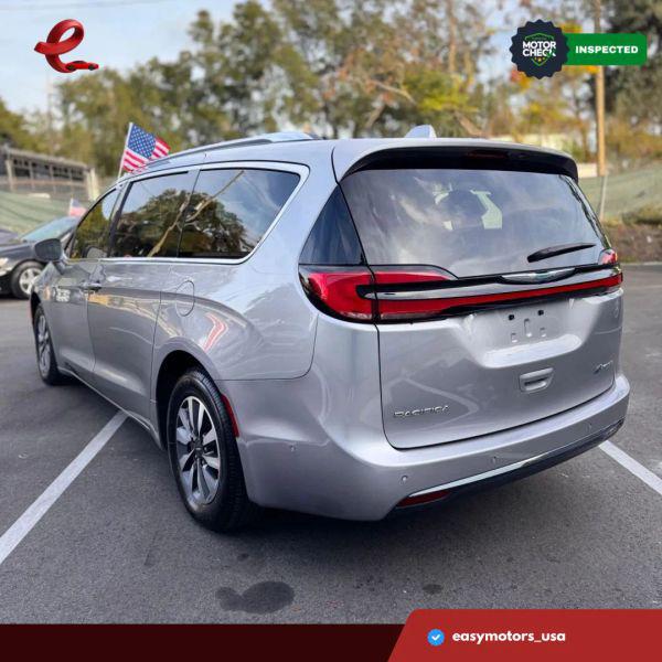 2021 Chrysler Pacifica Hybrid Touring L