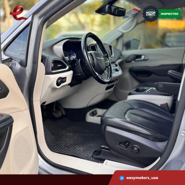 2021 Chrysler Pacifica Hybrid Touring L