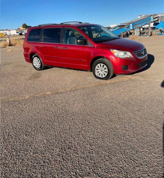 2009 Volkswagen Routan S
