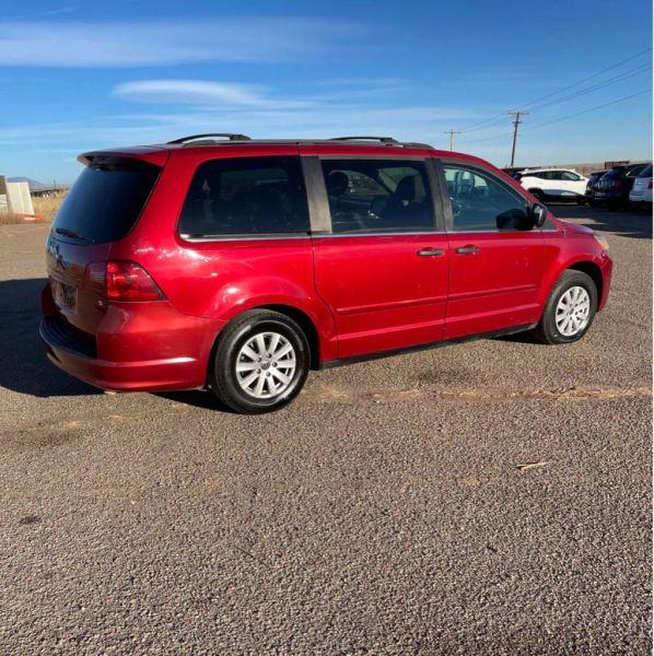 2009 Volkswagen Routan S