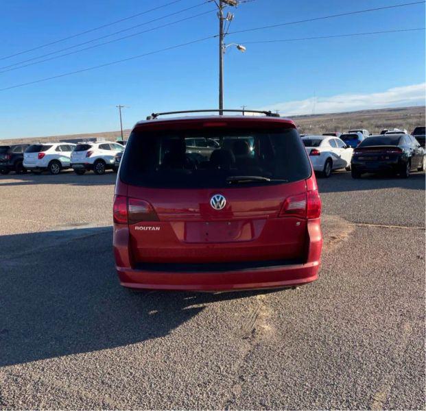 2009 Volkswagen Routan S