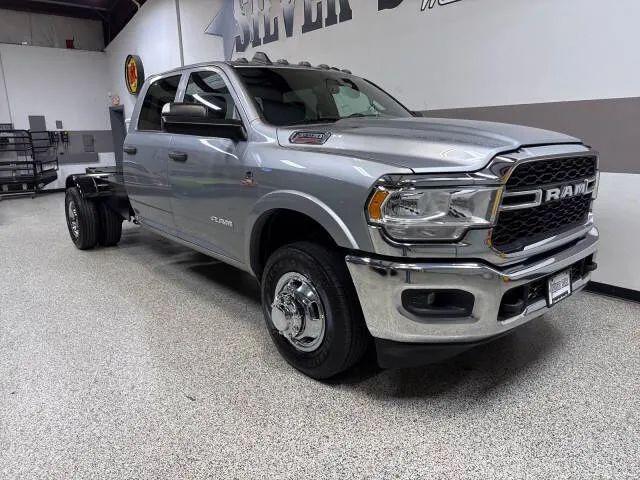 2022 Ram 3500 Tradesman/SLT/Laramie/Limited