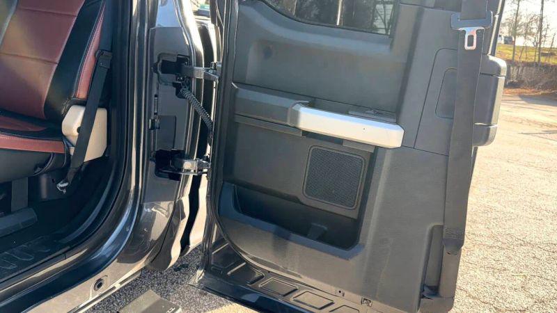 2018 Ford F-350 LARIAT