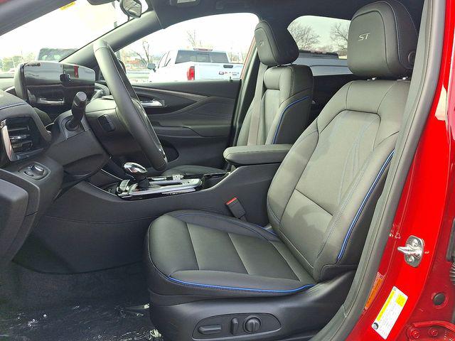 2026 Buick NV Sport Touring FWD