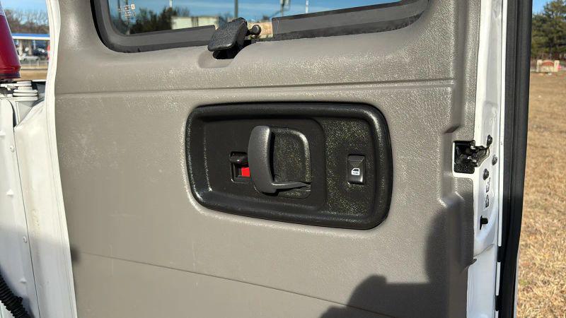 2019 Chevrolet Express LS
