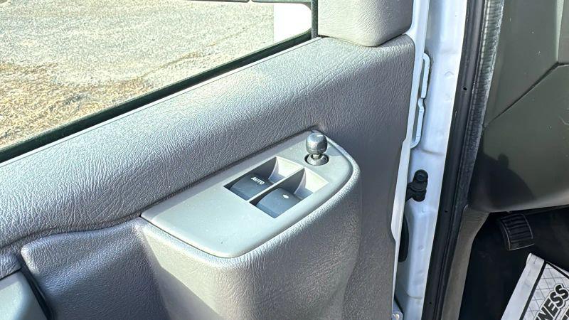 2019 Chevrolet Express LS