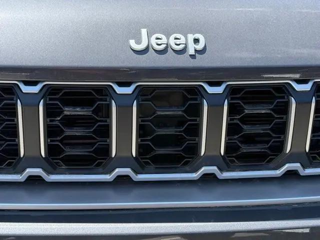 2026 Jeep Grand Cherokee L Limited 4x2