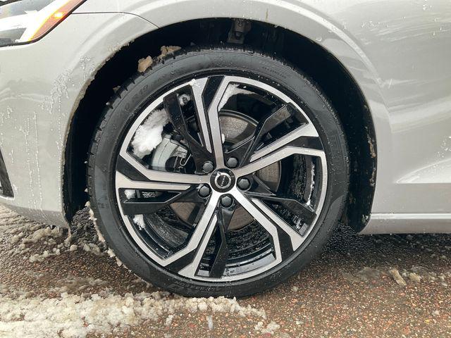 2025 Volvo S60 B5 Core
