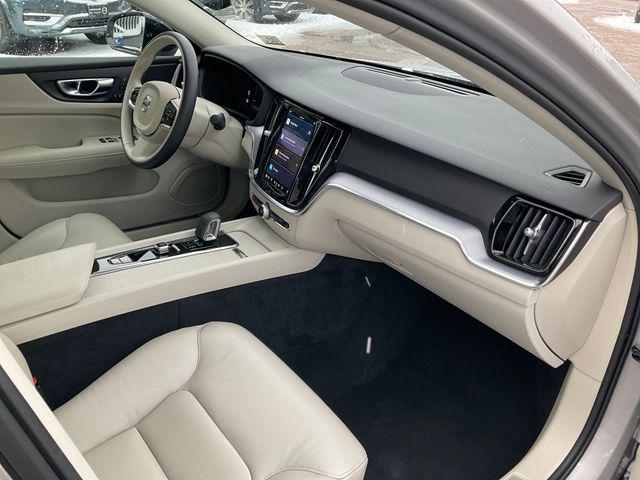 2025 Volvo S60 B5 Core