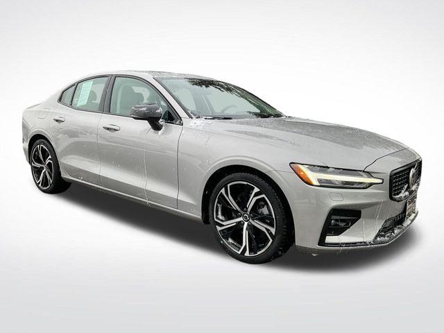 2025 Volvo S60 B5 Core