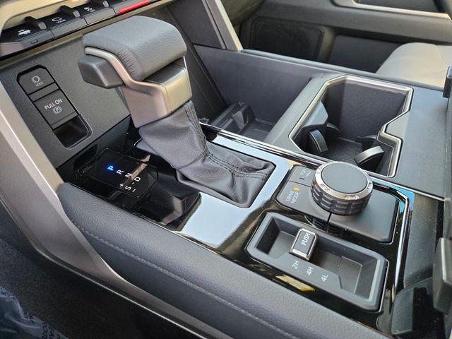 2026 Toyota Tundra Limited CrewMax 5.5' Bed