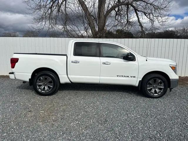 2018 Nissan Titan SV