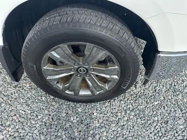 2018 Nissan Titan SV