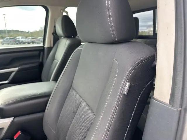 2018 Nissan Titan SV