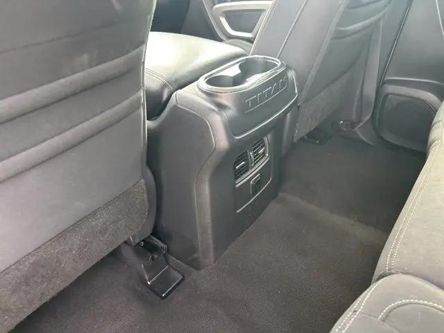 2018 Nissan Titan SV