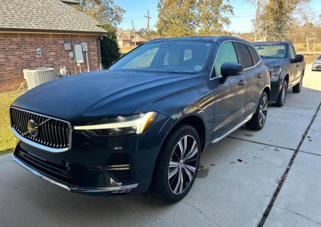 2023 Volvo XC60 B5 Ultimate Bright Theme