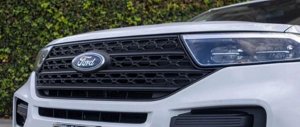 2021 Ford Explorer Base