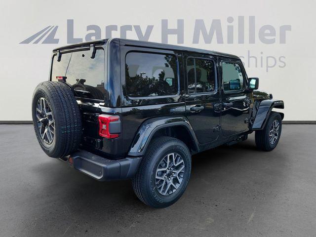 2026 Jeep Wrangler 4-Door Sahara 4x4