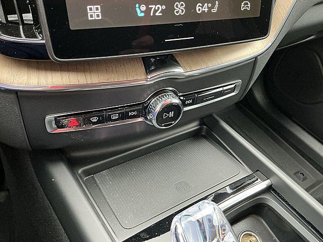 2026 Volvo XC60 Plug-In Hybrid Ultra, T8 AWD Electric/Gasoline, Dark