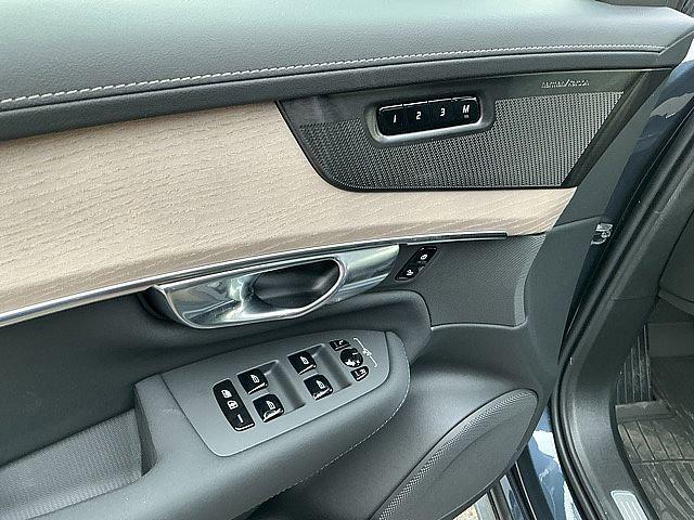 2026 Volvo XC90 Plug-In Hybrid Plus, T8 AWD, Electric/Gasoline, Bright, 7 Seats