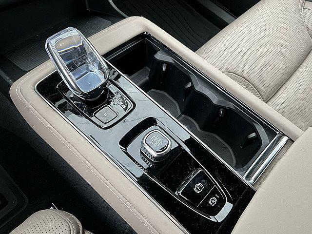 2026 Volvo XC90 Plug-In Hybrid Ultra, T8 AWD, Electric/Gasoline, Bright, 7 Seats