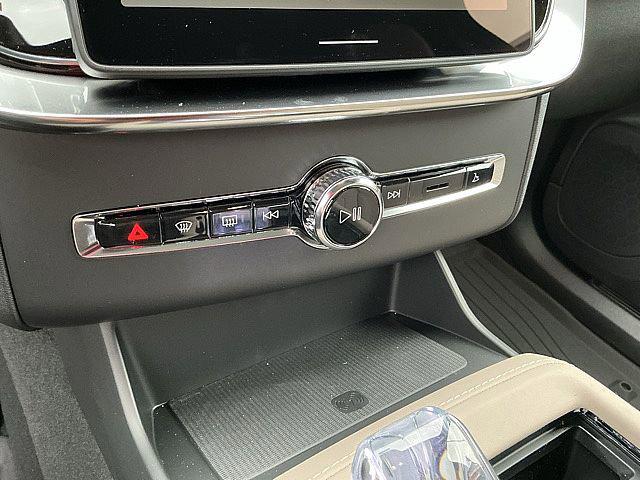 2026 Volvo XC90 Plug-In Hybrid Ultra, T8 AWD, Electric/Gasoline, Bright, 7 Seats