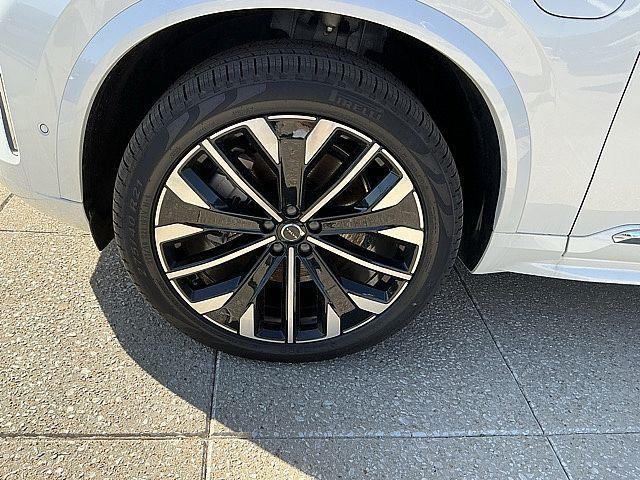 2026 Volvo XC90 Plug-In Hybrid Ultra, T8 AWD, Electric/Gasoline, Bright, 7 Seats