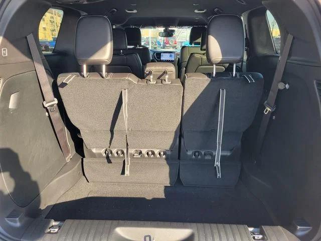 2026 Chrysler Pacifica Select AWD
