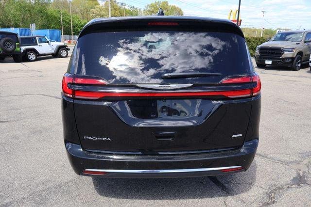 2026 Chrysler Pacifica PACIFICA SELECT AWD