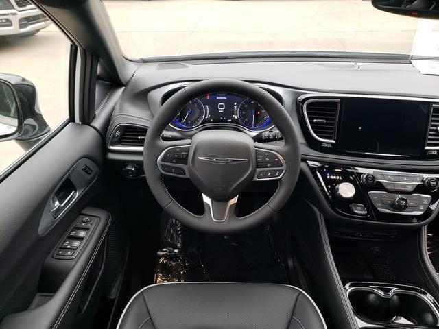 2026 Chrysler Pacifica Limited AWD