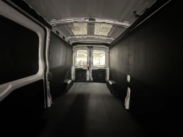 2026 Ford Transit Cargo Van T-250 148 Med Rf 9150 GVWR AWD