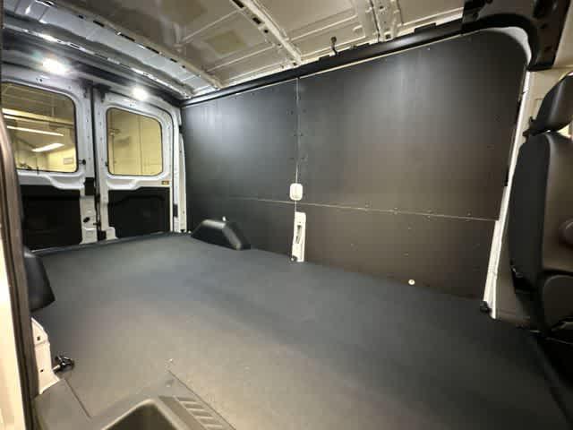 2026 Ford Transit Cargo Van T-250 148 Med Rf 9150 GVWR AWD
