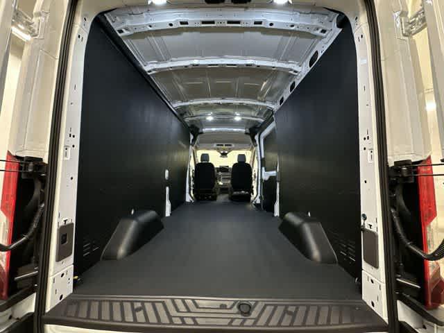 2026 Ford Transit Cargo Van T-250 148 Med Rf 9150 GVWR AWD