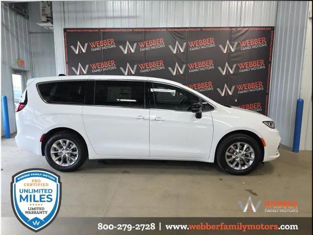 2026 Chrysler Pacifica PACIFICA SELECT AWD