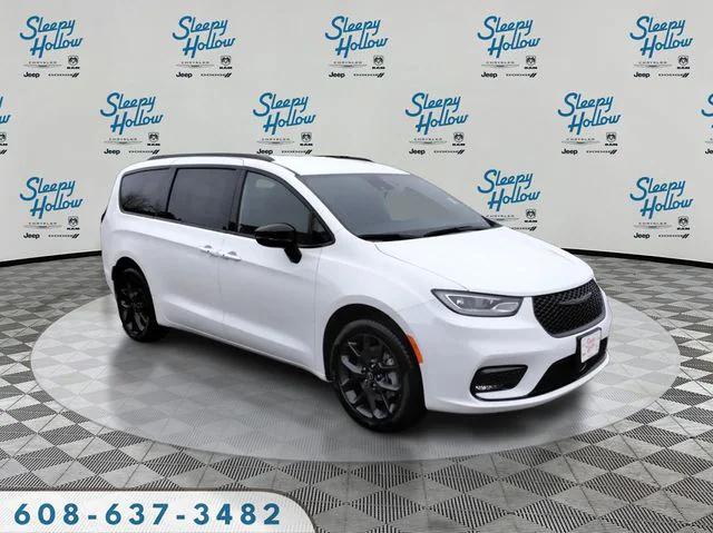 2026 Chrysler Pacifica PACIFICA SELECT AWD