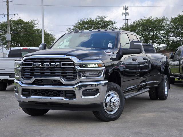 2026 RAM Ram 3500 RAM 3500 TRADESMAN CREW CAB 4X4 8 BOX