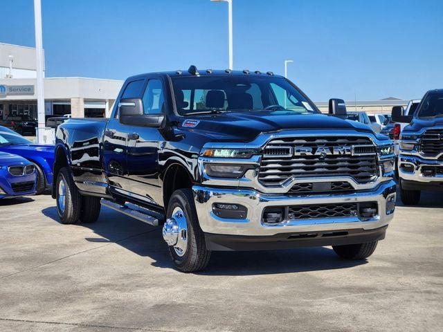 2026 RAM Ram 3500 RAM 3500 TRADESMAN CREW CAB 4X4 8 BOX