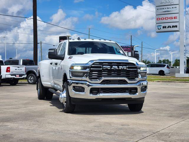 2026 RAM Ram 3500 RAM 3500 TRADESMAN CREW CAB 4X4 8 BOX