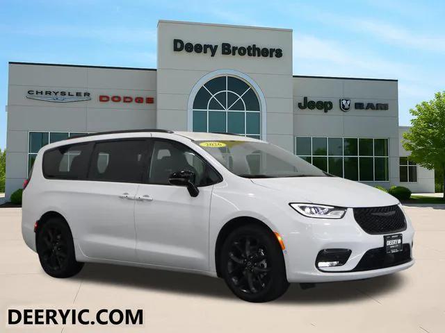 2026 Chrysler Pacifica PACIFICA SELECT