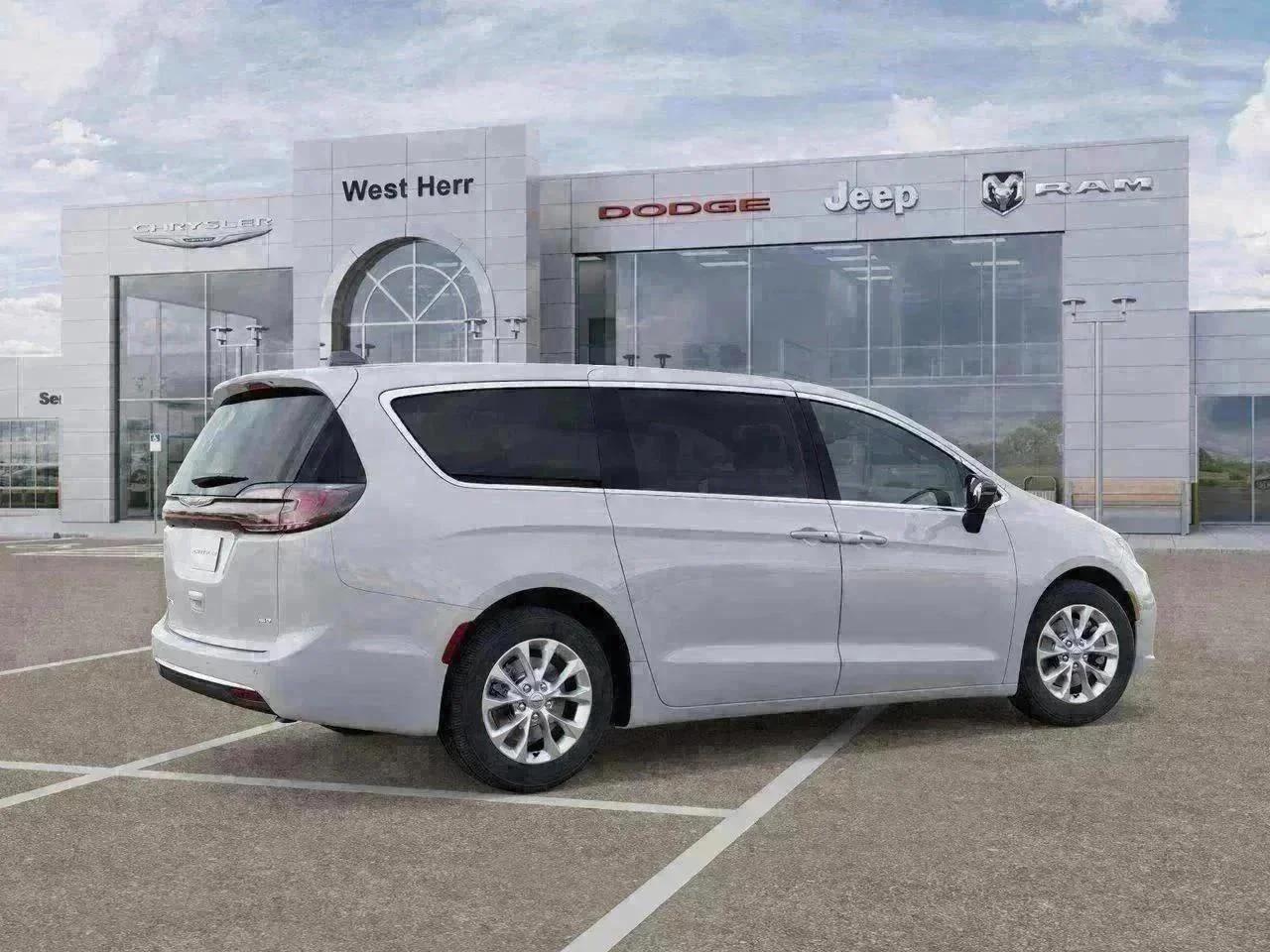 New 2026 Bright White Clear-Coat Exterior Paint Chrysler Select image 30