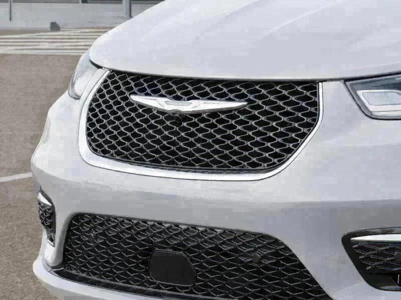 New 2026 Bright White Clear-Coat Exterior Paint Chrysler Select image 37