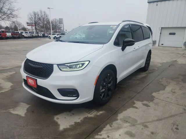 2026 Chrysler Pacifica PACIFICA SELECT AWD