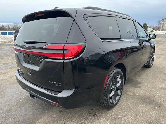 2026 Chrysler Pacifica Limited AWD
