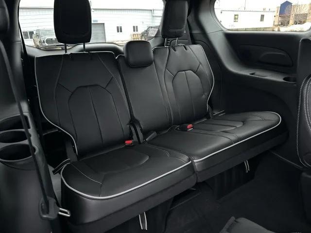 2026 Chrysler Pacifica Limited AWD