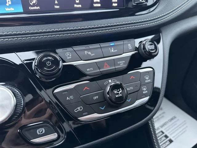 2026 Chrysler Pacifica Limited AWD