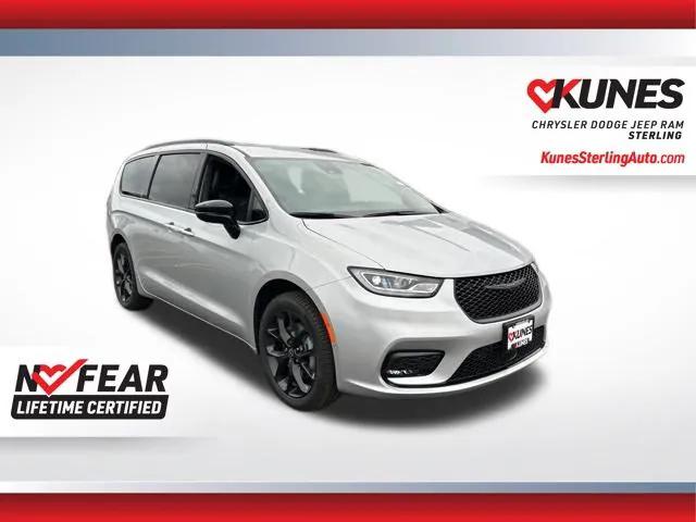 2026 Chrysler Pacifica PACIFICA SELECT AWD