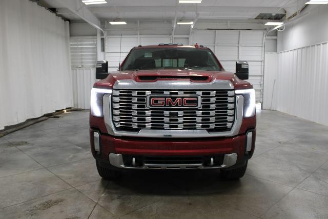 2024 GMC Sierra 2500HD 4WD Crew Cab Standard Bed Denali