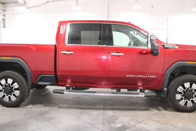 2024 GMC Sierra 2500HD 4WD Crew Cab Standard Bed Denali
